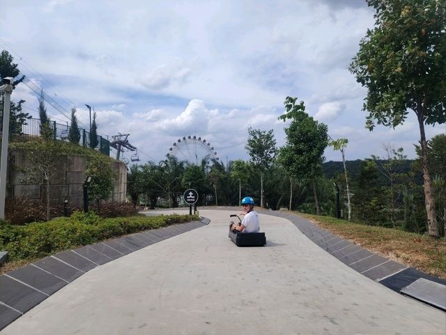 吉隆坡性格比高，人流較少，玩得盡興！