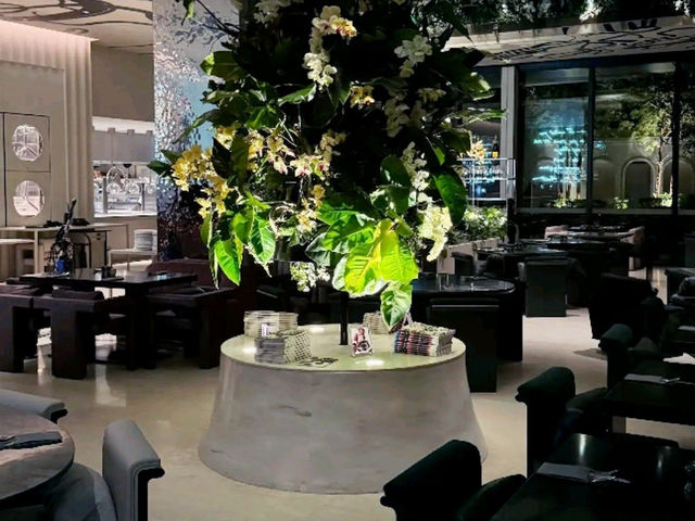 Singapore’s Most Stylish Stay – Inside the Bold World of Mondrian Singapore Duxton