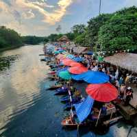 Khlong Hae Floating Market
