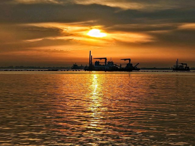 Sunset Ambiance