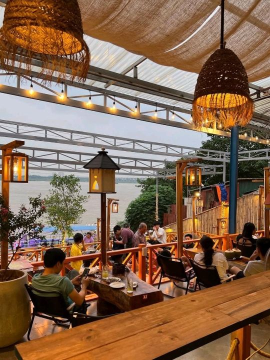 Cocoru Coffee & Restaurant