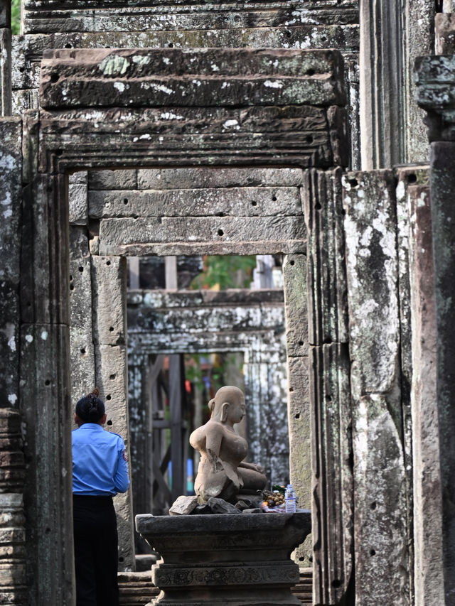 Bayon: 216 Stone Smiles In The Jungle (13th Century)