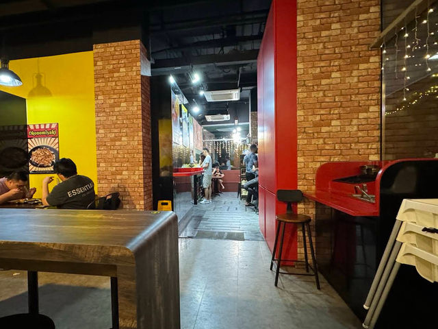 🌙 Late-Night Cravings Fixed at Springleaf Prata Place @ NEWest