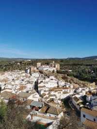 Rock Houses and Hidden Corners in Setenil de las Bodegas