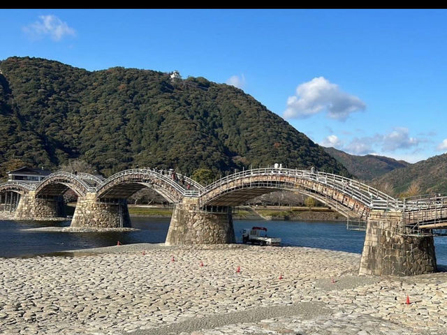 🌉錦帯橋|五連の木造アーチが描く、日本の美と技の結晶 🌉錦帯橋|五連の木造アーチが描く、日本の美と技の結晶