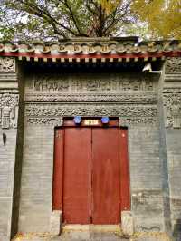 🏮 Nanluoguxiang – Where Time Wanders Through the Hutongs