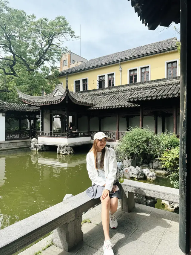 Explore the Presidential Palace