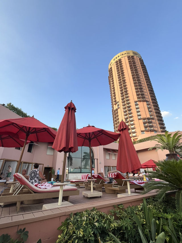 Poolside paradise… with the Nile as my infinity view 🛶☀️