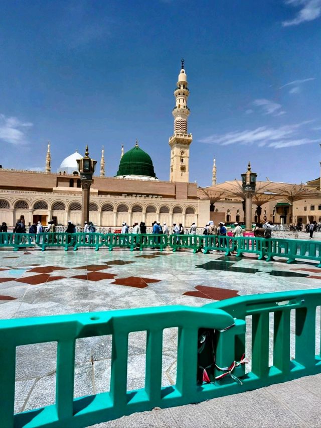 Prayers and Reflections in Masjid al-Nabawi