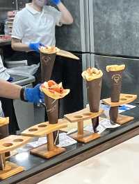 呢間以入口即溶可麗餅而聞名嘅甜品店 melt-in-your mouth crepes 大家一定要嚟試吓