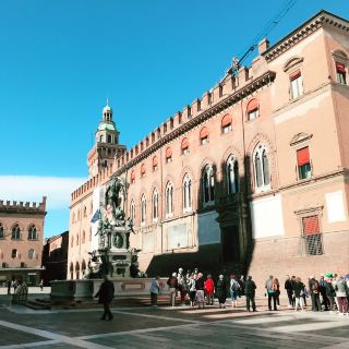 A day of history and everyday life in Bologna 🇮🇹