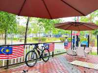 Déjà Brew Café – A Lakeside Sip at Anjung Floria 🌿