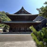 The Heart of Zen Wisdom: Kenchō-ji's Hattō (Lecture Hall) 📜