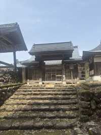 白山神社：心靈的碧綠聖地