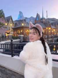 FROZEN Disneyland HK     
