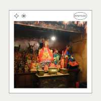 🙏🏻 Man Mo Temple – วัดเก่าแก่แห่งการขอพร