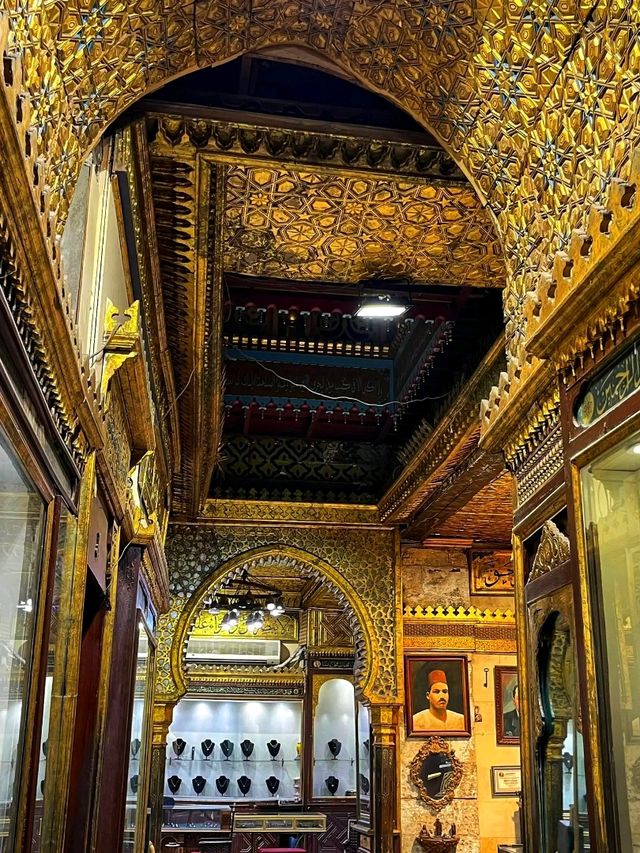 A Colorful Journey Through Khan El Khalili Bazaar 🛍️