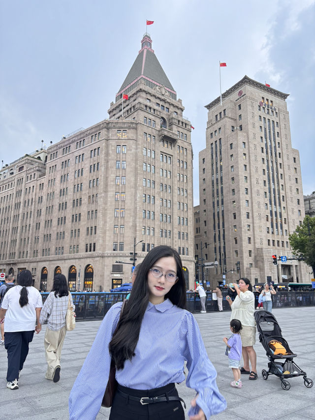 ชิลริมน้ำที่ The Bund ชมหอไข่มุกและแสงไฟตึกระฟ้า