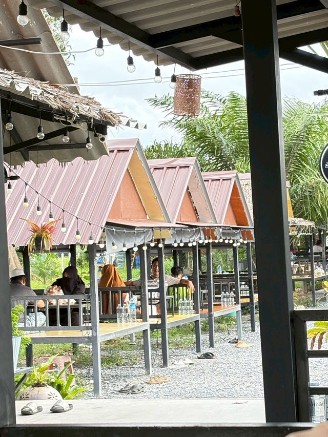 ร้านจ๊ะบอม - ร้านฮาลาลเหนือคลอง 🥗