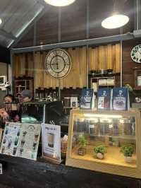 🌿 Lan Ve La Phuket — คาเฟ่ในสวนบรรยากาศดีสุด ๆ 🍃