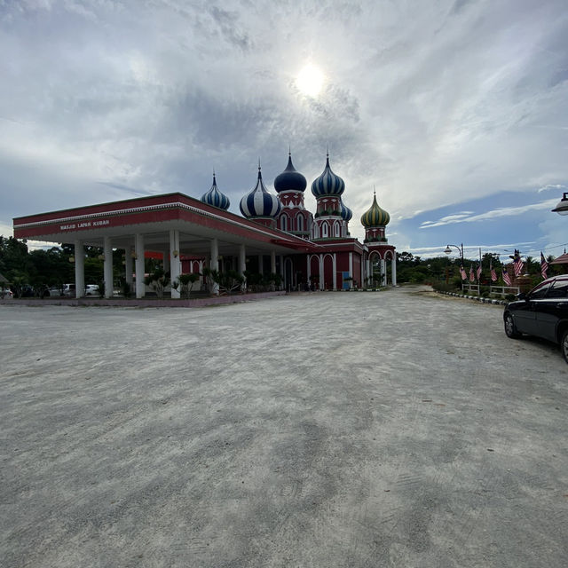 Masjid lapan kubah (มัสยิดรัสเซีย) Masjid lapan kubah (มัสยิดรัสเซีย)