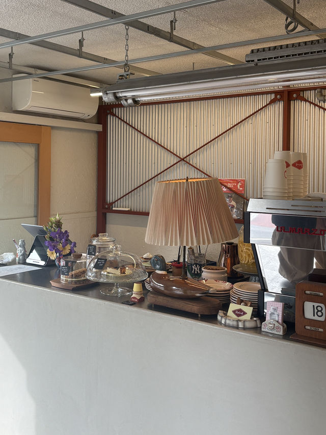 今日オープン！！田園調布にできた最新カフェ"RELIEFcoffee stand"☕️
