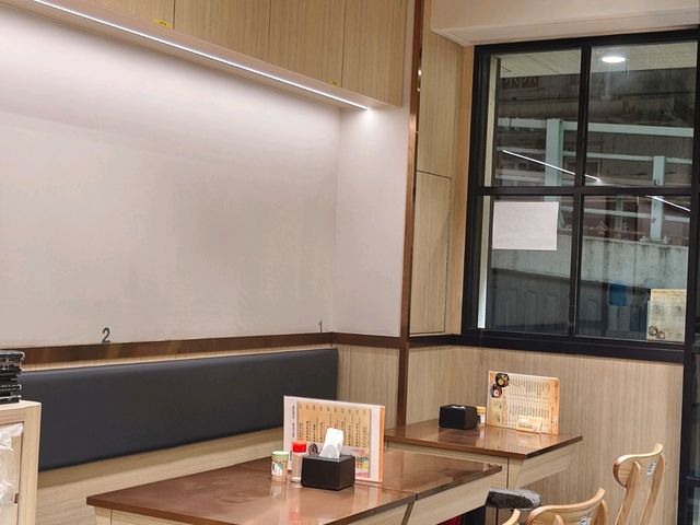 【雞爺海南雞】系吃海南鷄之專門店,響遍全城！