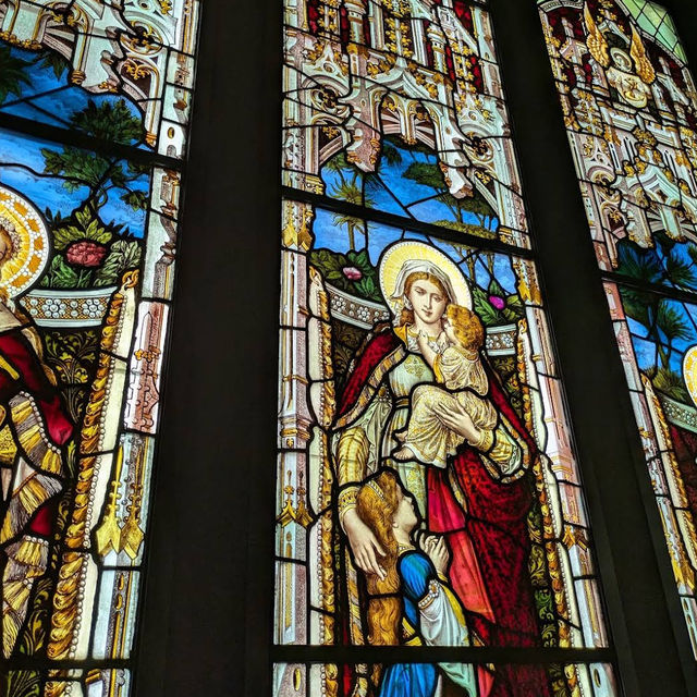 【北海道/小樽🇯🇵】歴史的建造物の中で、ステンドグラスと国内外の名作に触れる✨️ 小樽芸術村