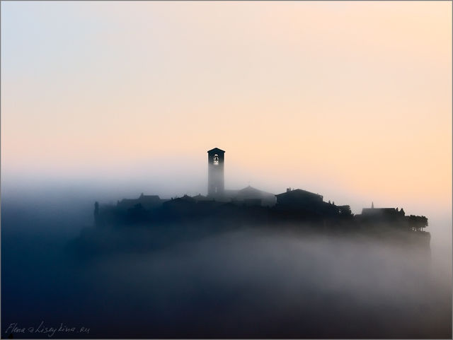 Рассвет над Civita di Bagnoregio: город, стоящий на краю