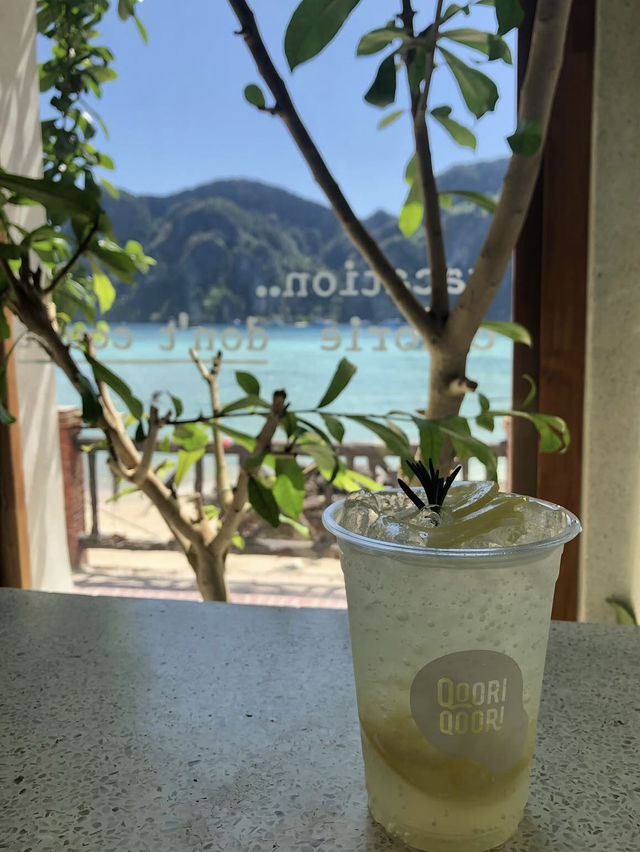 🌴 Qoori Qoori Café – Phi Phi Island 🏖