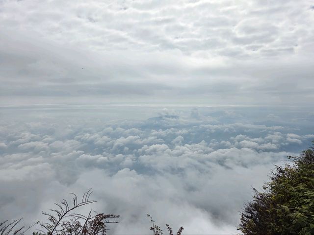 Emeishan's Sacred Peaks
