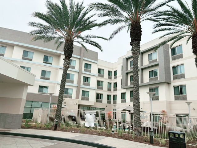 【オレンジカウンティ】広々快適！Courtyard Santa Ana宿泊記＆トレジョ散策🍊 評価: ⭐⭐⭐⭐⭐ 