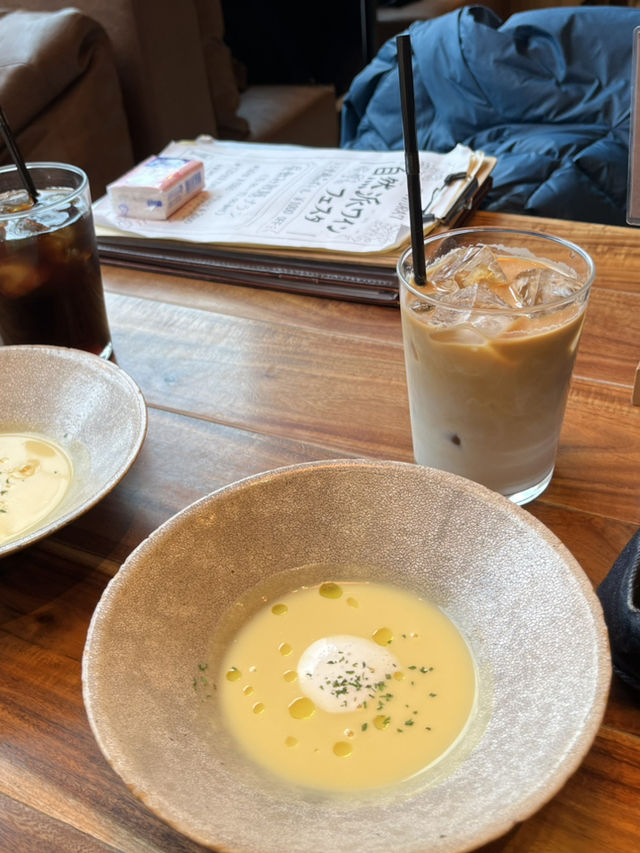 體驗札幌人氣網紅cafe☕️🍽️EDW🍵