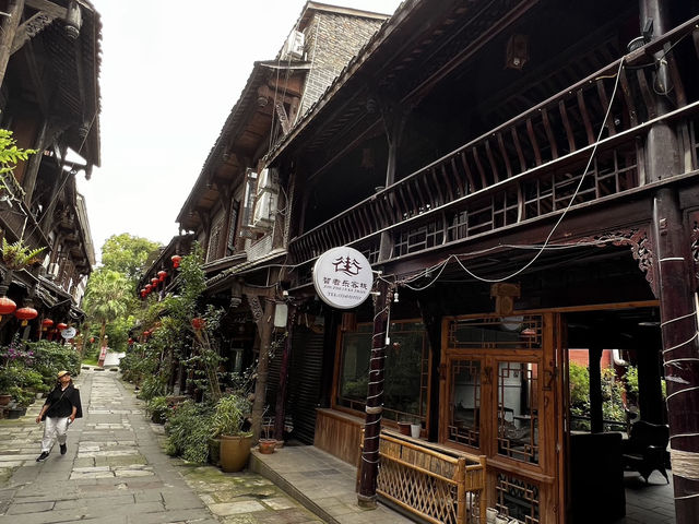 Beautiful Ancient City, lot's to see and do, a small taste of old Chinese tradition & culture.