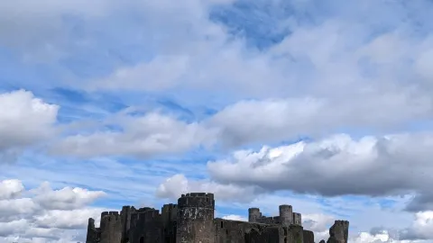 Caerphilly Castle — traveler post in Caerphilly