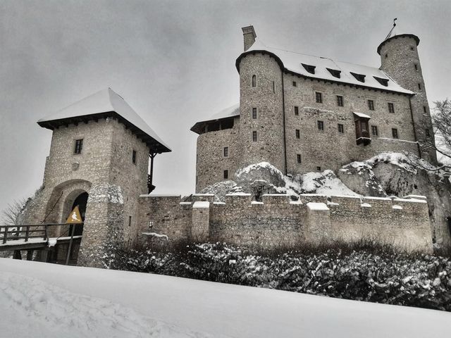 Royal Castle Bobolice in winter 🏰