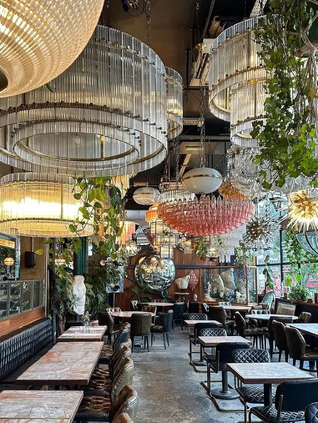 🛍️ Mare Street Market Marvels 🌈