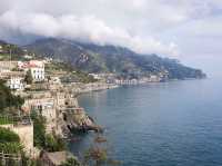 Walking from Minori to Amalfi along the coast 