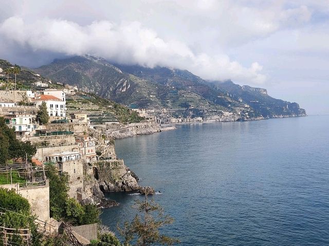 Walking from Minori to Amalfi along the coast 