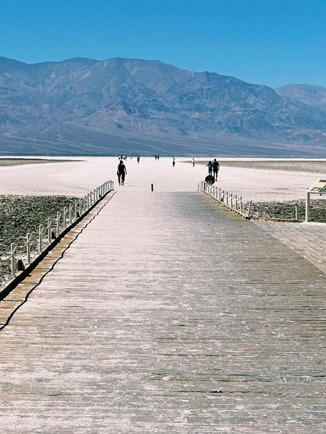 Death Valley National Park – Earth’s Most Extreme Theme Park! 🌞🏜️