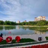 Fangshan Red Scarf Park, water world in the heart of the city