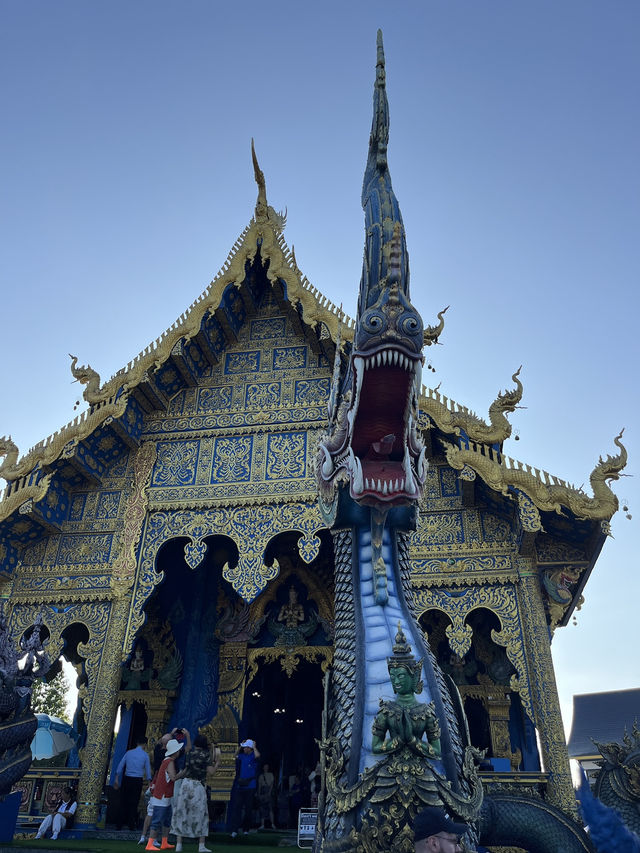 Blue Temple – Wat Rong Suea Ten, Chiang Rai