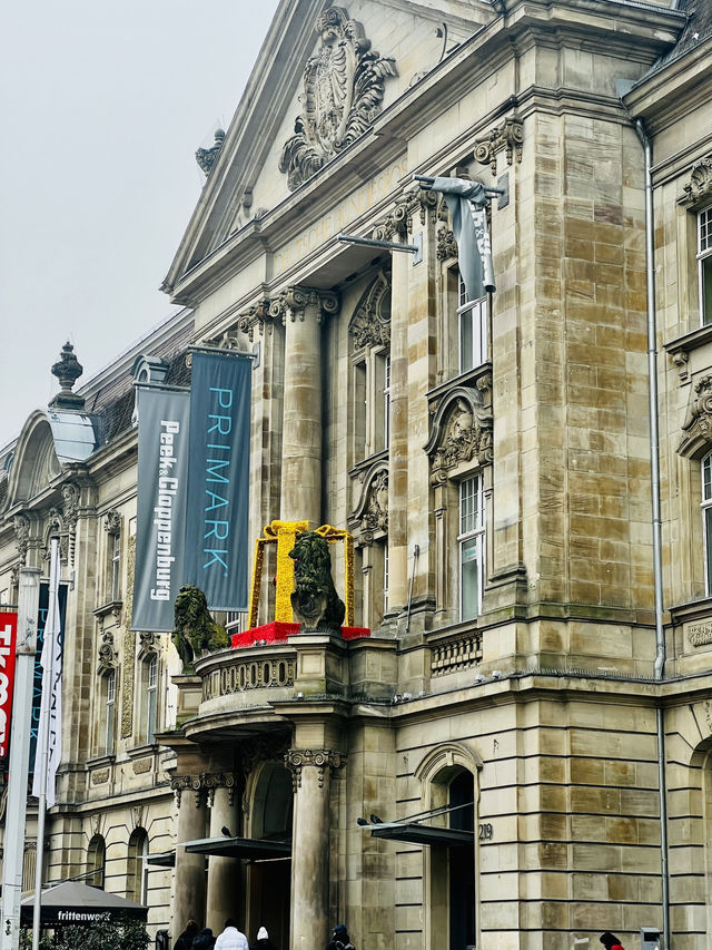 🛍️🚶‍♀️ Karlsruhe Calling: A Walkable Wonderland of Culture & Style 🇩🇪✨  