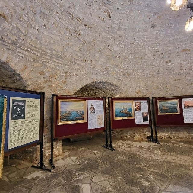 🏰 “Step Back in Time at Çeşme Castle — Where History Meets the Aegean Breeze!” 🇹🇷✨ 🏰 “Step Back in Time at Çeşme Castle — Where History Meets the Aegean Breeze!” 🇹🇷✨