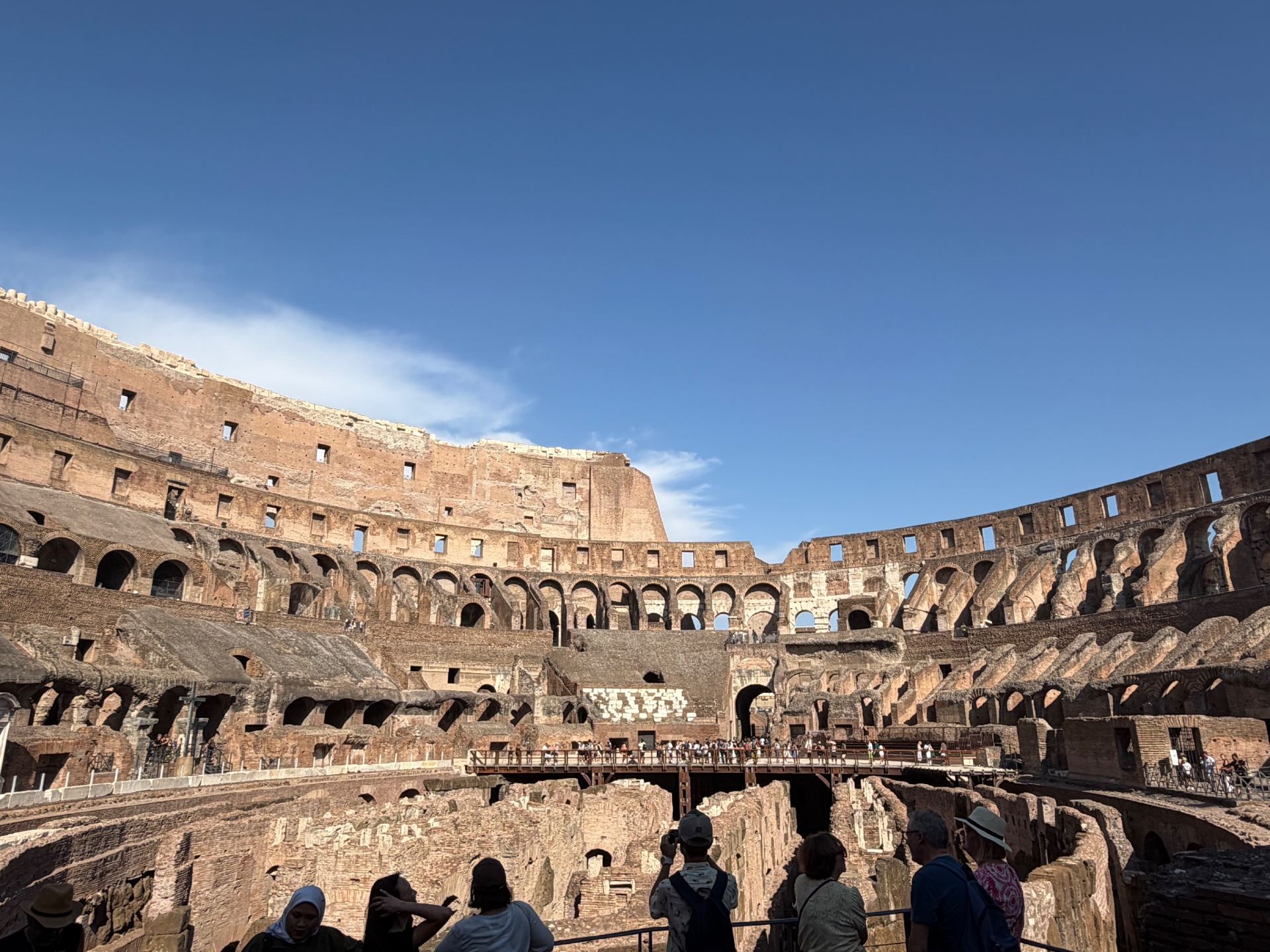 Rome Colosseum Travel Guide: Iconic Landmark & Summer Survival Tips