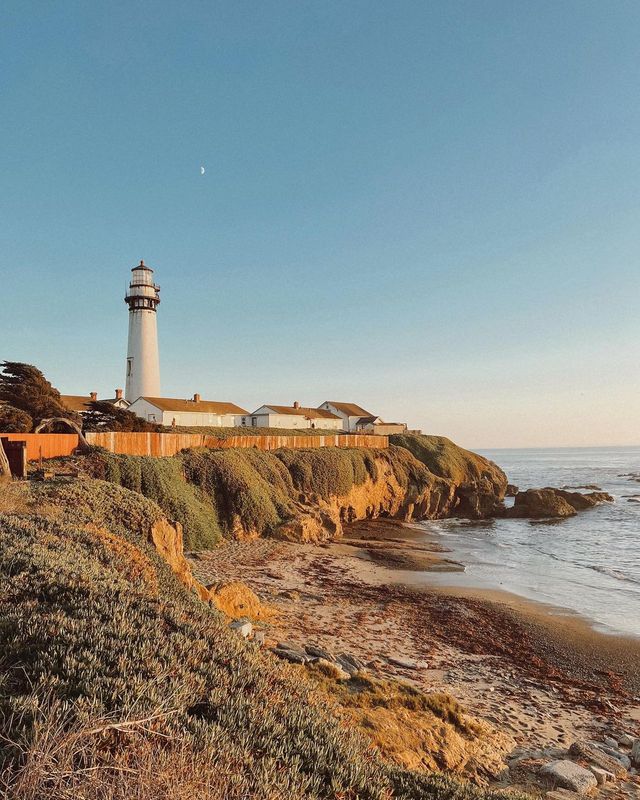 Pigeon Point Lighthouse: Guiding Lights of History