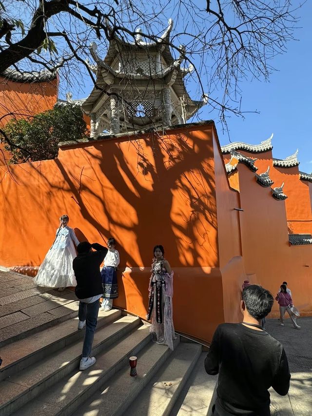西昌旅遊|逛大石板古村拍彝族寫真！替大家去了！