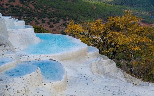 白水台——香格里拉的納西聖地，中國最大的泉水台地之一