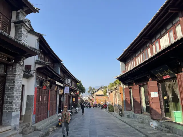 When visiting Dali, you must not miss the ancient town of Weishan!