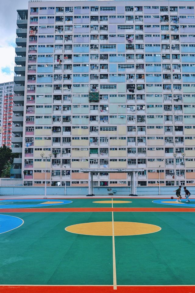 香港新晋網紅打卡地，彩虹村色彩撲面而來